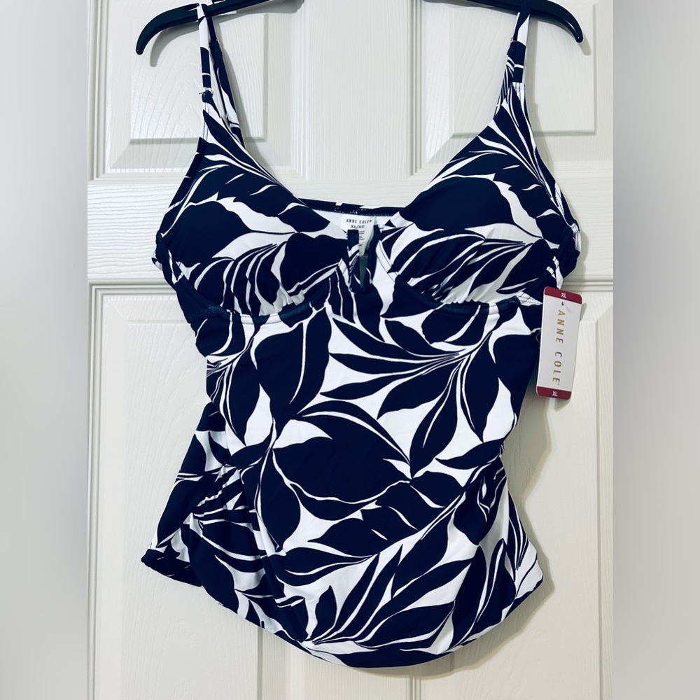 Anne Cole Navy and White Floral Underwire Padded  Swim Top.     New With Tags